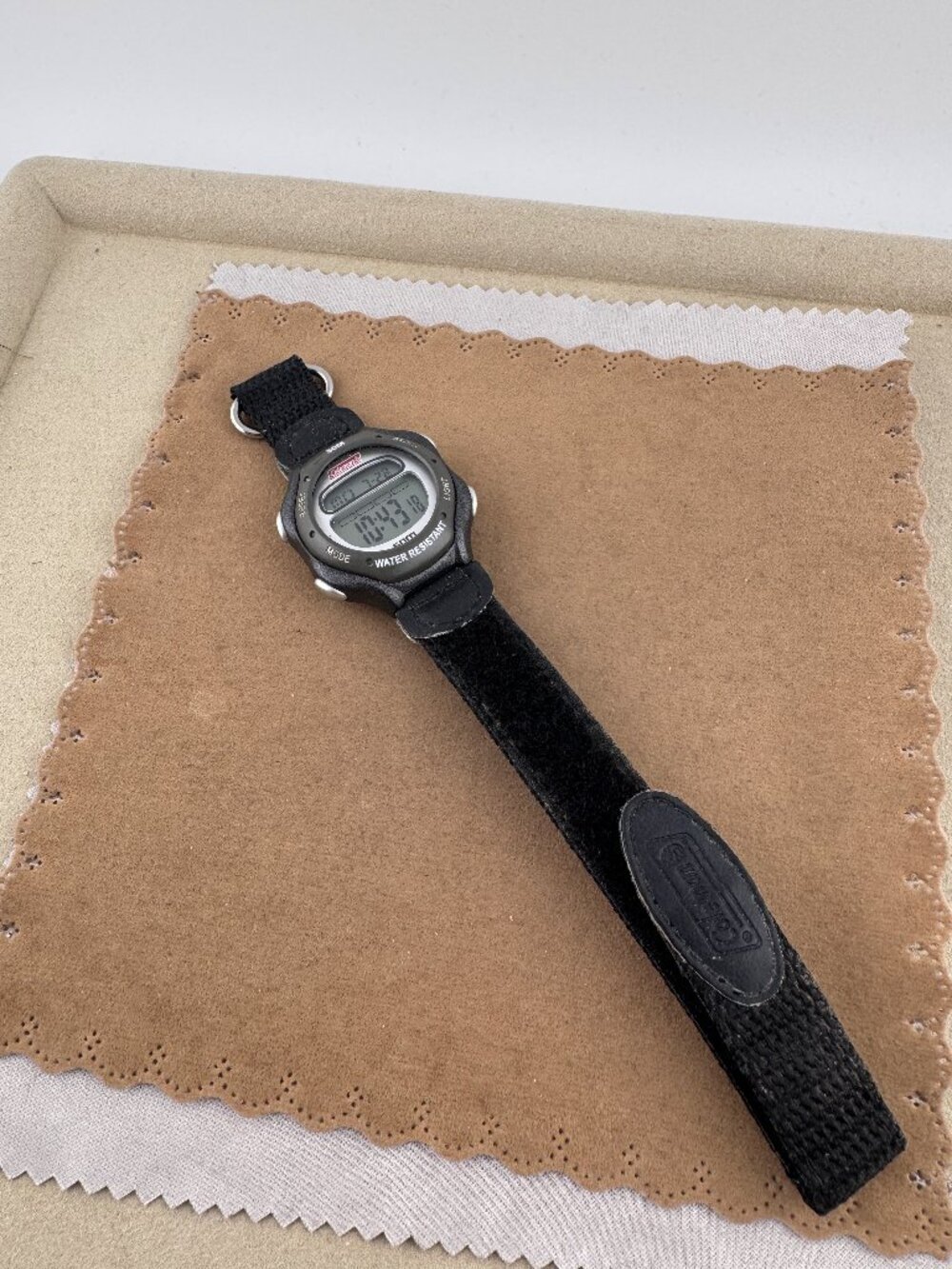 Vintage Colman Digital Watch with 12/24 Time, with Working Light - Picture 2 of 7